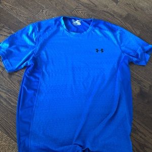 Under Armour men’s workout t-shirt. Size: XL